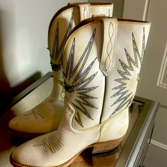 Cowboy boots - Picture 1 of 3
